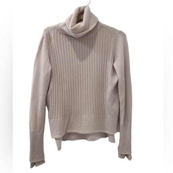 Inhabit 100% Cashmere Blush Pink Ribbed Turtleneck
Sweater - Size Medium - Picture 1 of 11